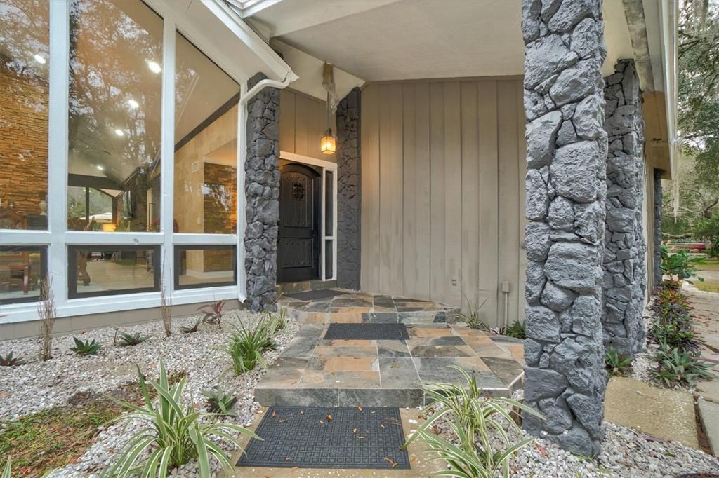 For Rent: $3,900 (4 beds, 2 baths, 3364 Square Feet)