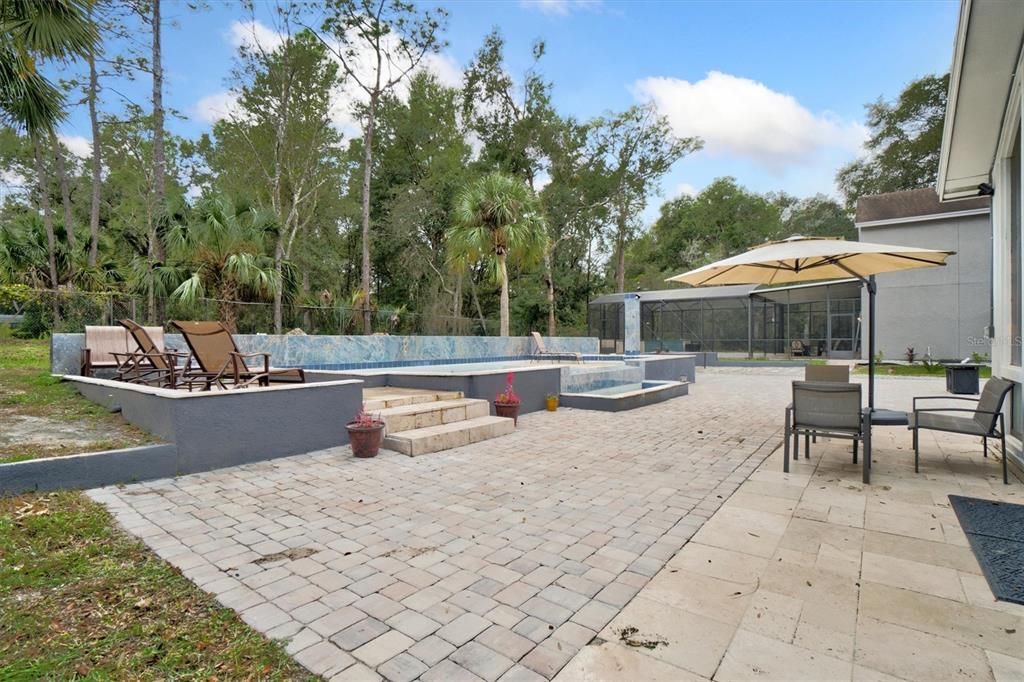 For Rent: $3,900 (4 beds, 2 baths, 3364 Square Feet)