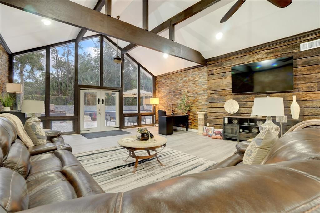 For Rent: $3,900 (4 beds, 2 baths, 3364 Square Feet)