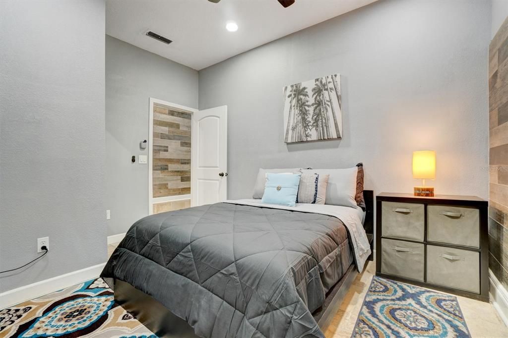 For Rent: $3,900 (4 beds, 2 baths, 3364 Square Feet)