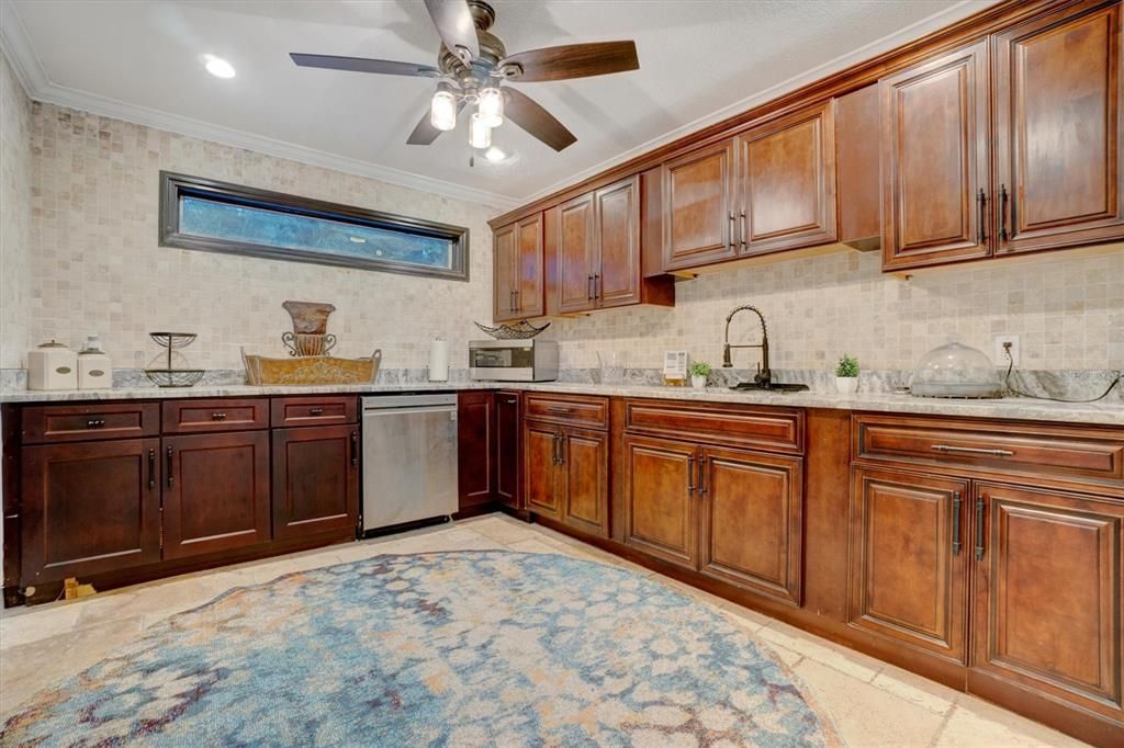 For Rent: $3,900 (4 beds, 2 baths, 3364 Square Feet)