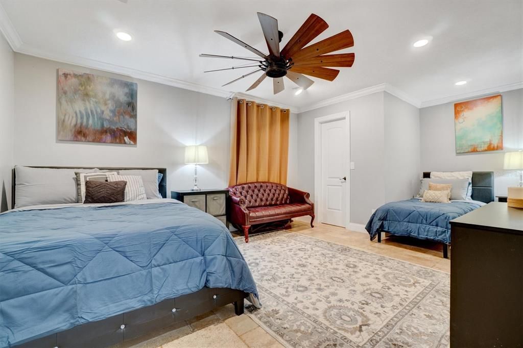 For Rent: $3,900 (4 beds, 2 baths, 3364 Square Feet)