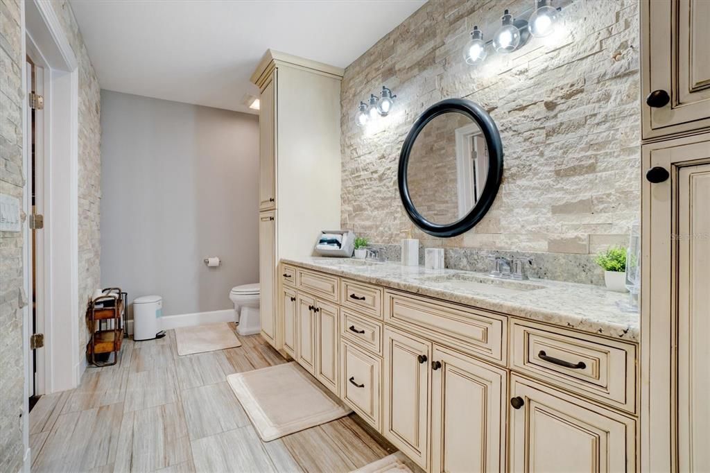 For Rent: $3,900 (4 beds, 2 baths, 3364 Square Feet)