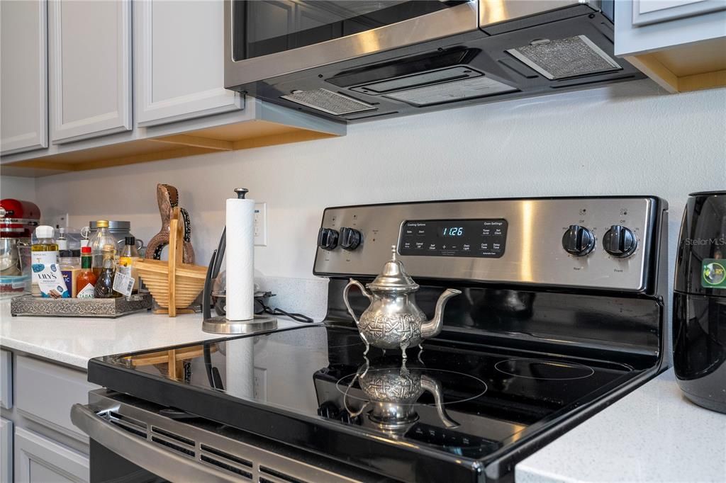 En Venta: $459,000 (3 camas, 3 baños, 2032 Pies cuadrados)