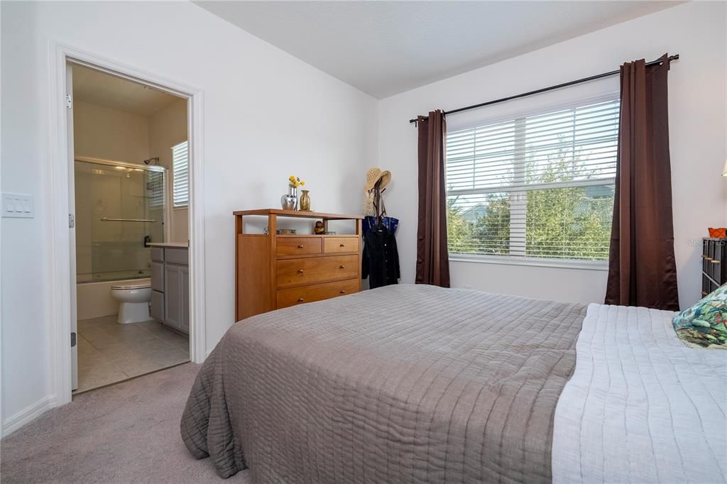 En Venta: $459,000 (3 camas, 3 baños, 2032 Pies cuadrados)