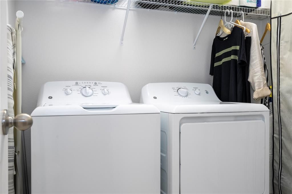 En Venta: $459,000 (3 camas, 3 baños, 2032 Pies cuadrados)