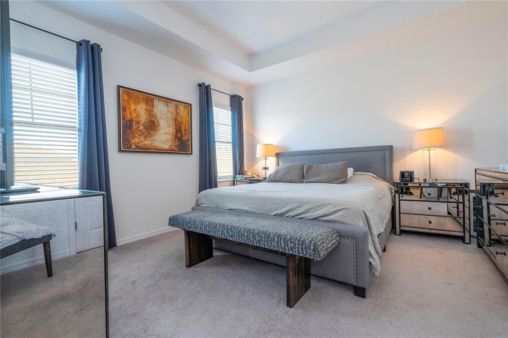 En Venta: $459,000 (3 camas, 3 baños, 2032 Pies cuadrados)