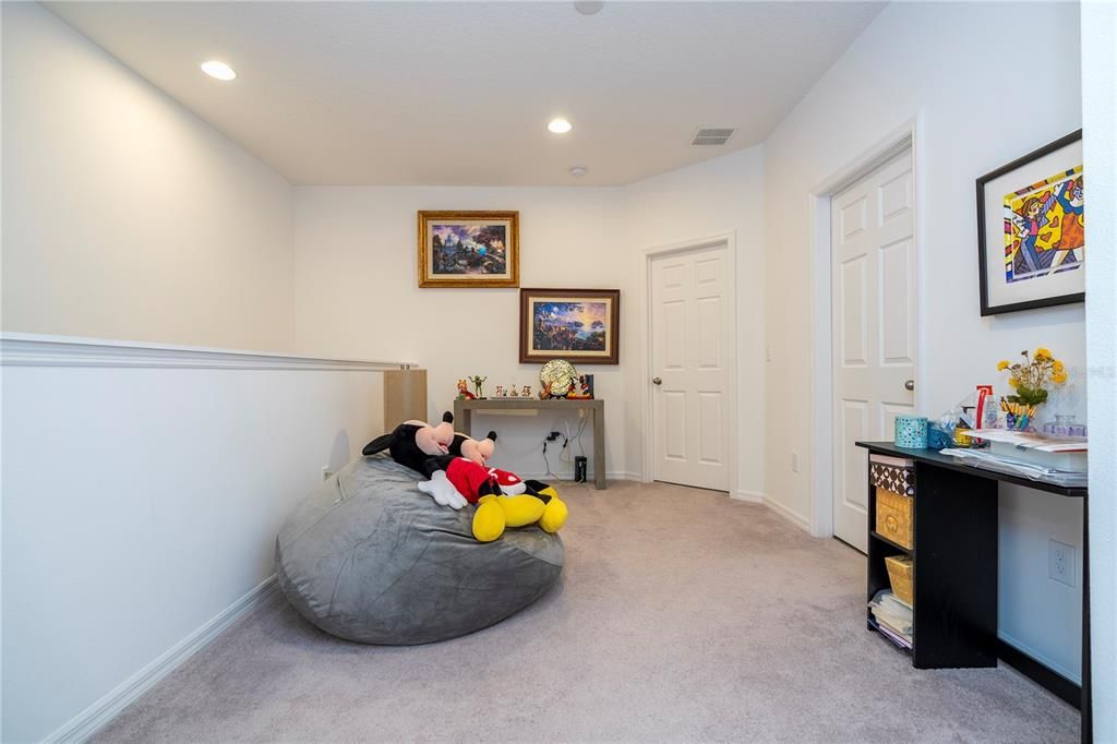 En Venta: $459,000 (3 camas, 3 baños, 2032 Pies cuadrados)