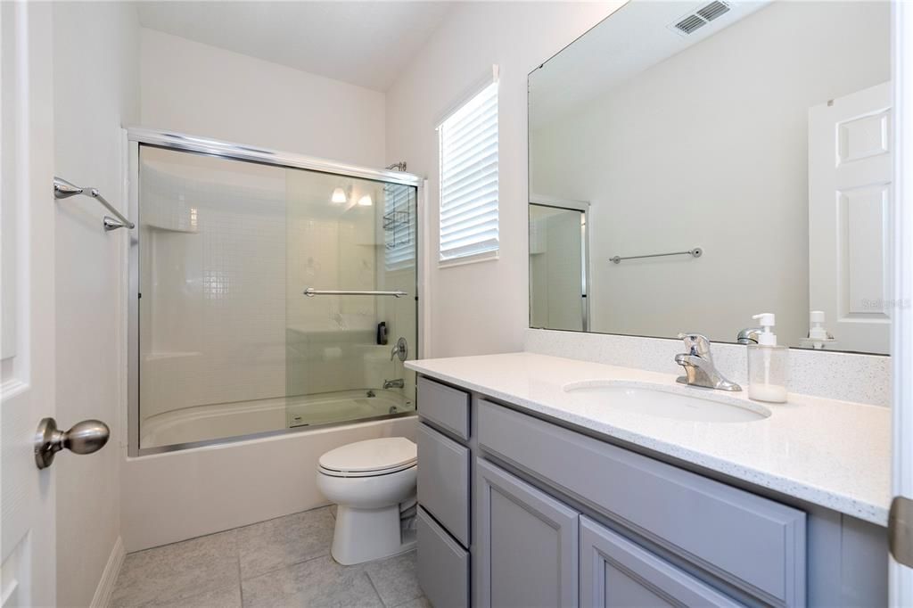 En Venta: $459,000 (3 camas, 3 baños, 2032 Pies cuadrados)