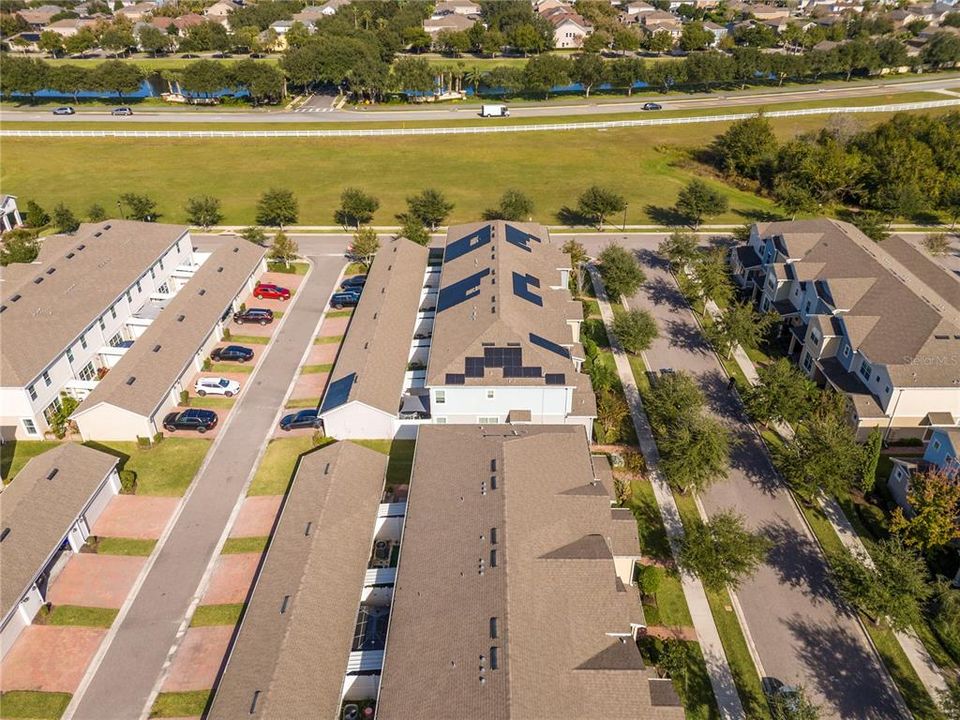 En Venta: $459,000 (3 camas, 3 baños, 2032 Pies cuadrados)