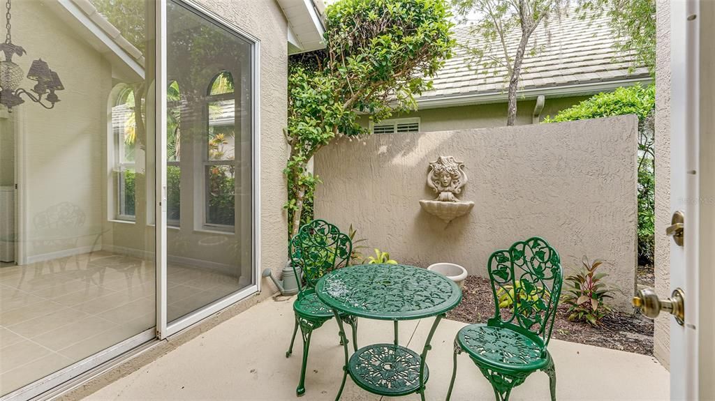 В аренду: $3,200 (2 спален, 2 ванн, 1752 Квадратных фут)