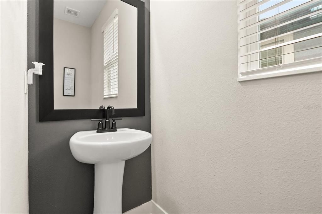 For Sale: $438,888 (4 beds, 2 baths, 2089 Square Feet)