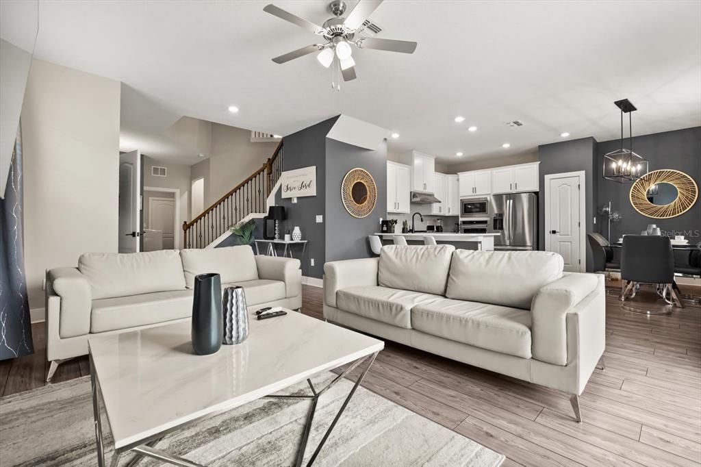 For Sale: $438,888 (4 beds, 2 baths, 2089 Square Feet)