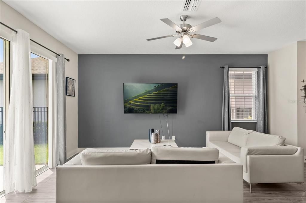 For Sale: $438,888 (4 beds, 2 baths, 2089 Square Feet)