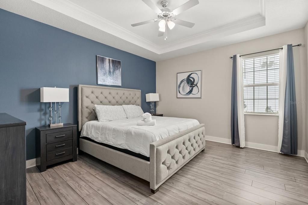 For Sale: $438,888 (4 beds, 2 baths, 2089 Square Feet)