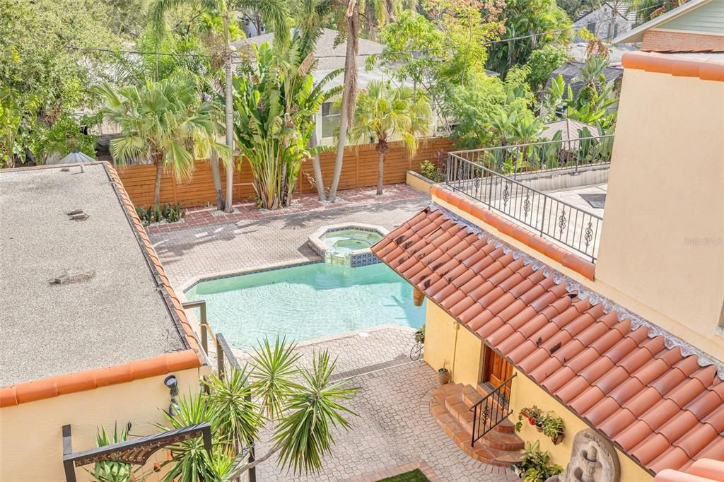 For Sale: $2,599,999 (5 beds, 3 baths, 4066 Square Feet)