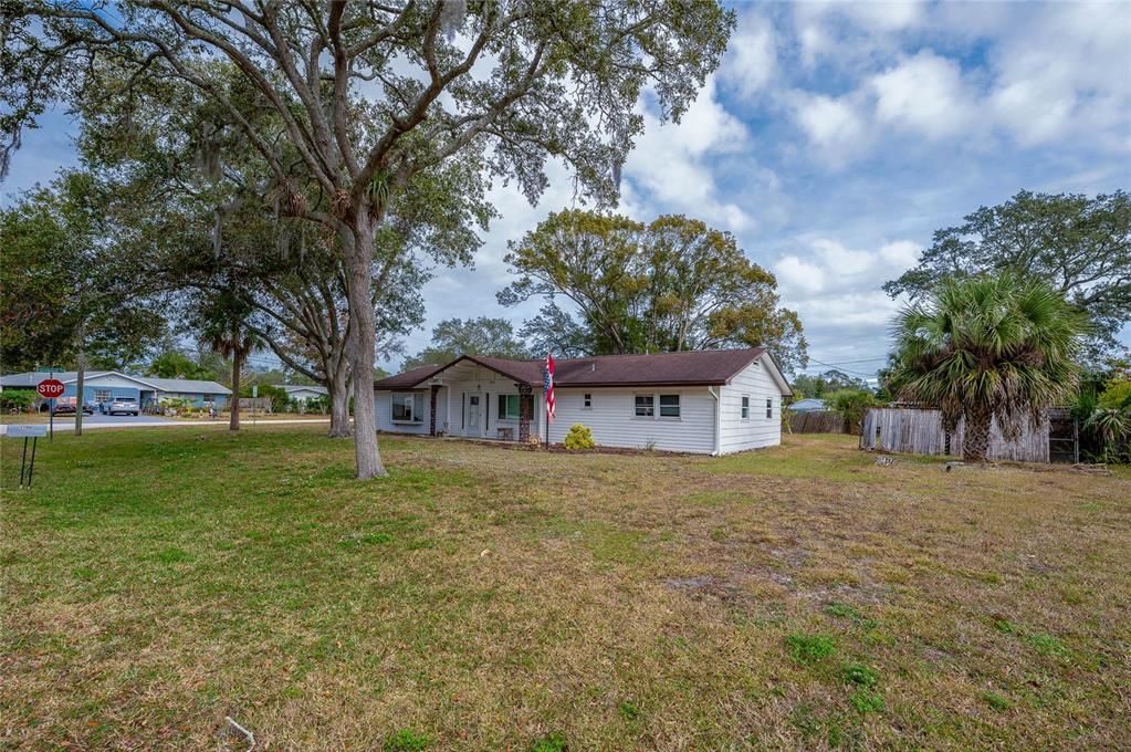 For Sale: $199,900 (4 beds, 3 baths, 1716 Square Feet)