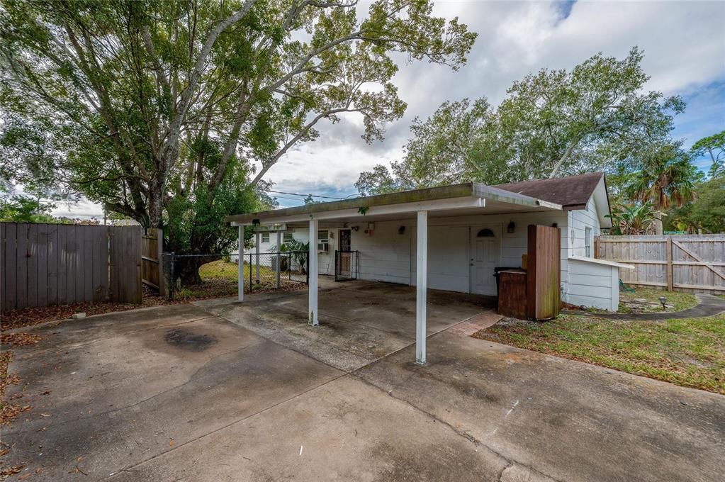 For Sale: $199,900 (4 beds, 3 baths, 1716 Square Feet)