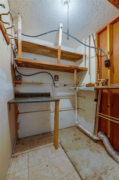 For Sale: $199,900 (4 beds, 3 baths, 1716 Square Feet)