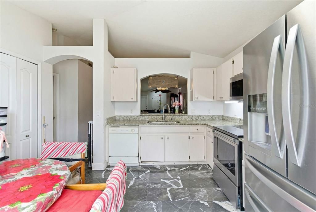 En Venta: $350,000 (3 camas, 2 baños, 1296 Pies cuadrados)