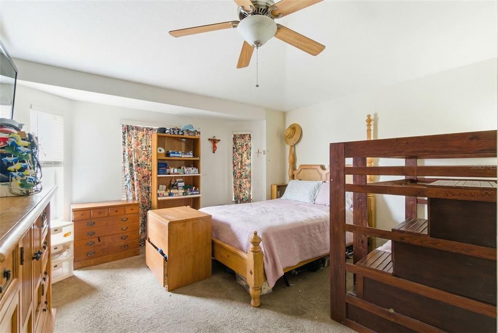 En Venta: $350,000 (3 camas, 2 baños, 1296 Pies cuadrados)