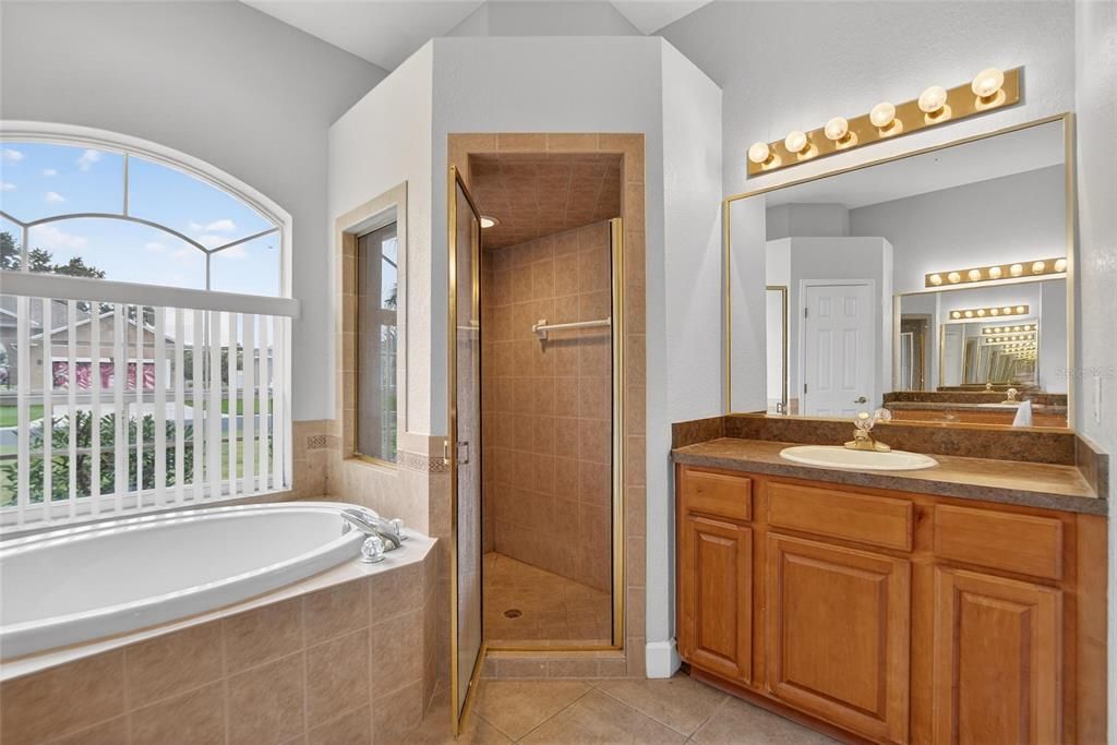 待售: $419,000 (4 贝兹, 3 浴室, 2639 平方英尺)