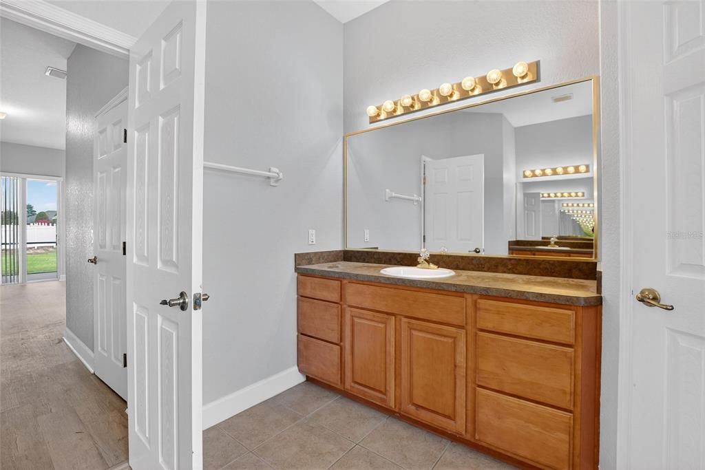 待售: $419,000 (4 贝兹, 3 浴室, 2639 平方英尺)