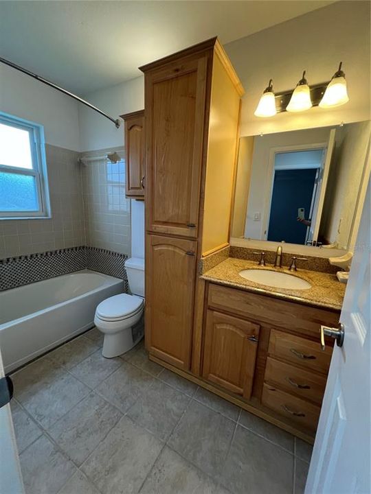 出租: $1,950 (2 贝兹, 2 浴室, 1138 平方英尺)