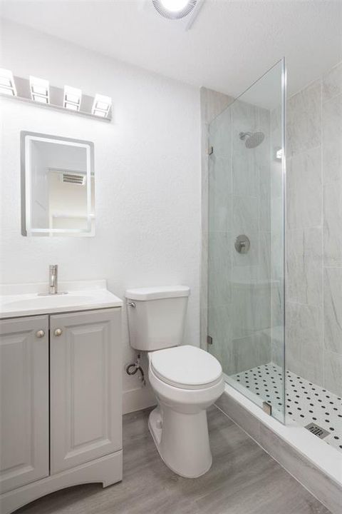 For Sale: $249,900 (2 beds, 2 baths, 672 Square Feet)