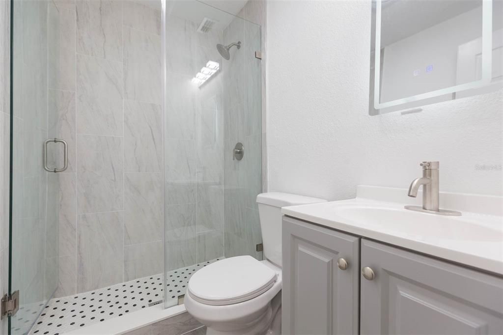 For Sale: $249,900 (2 beds, 2 baths, 672 Square Feet)