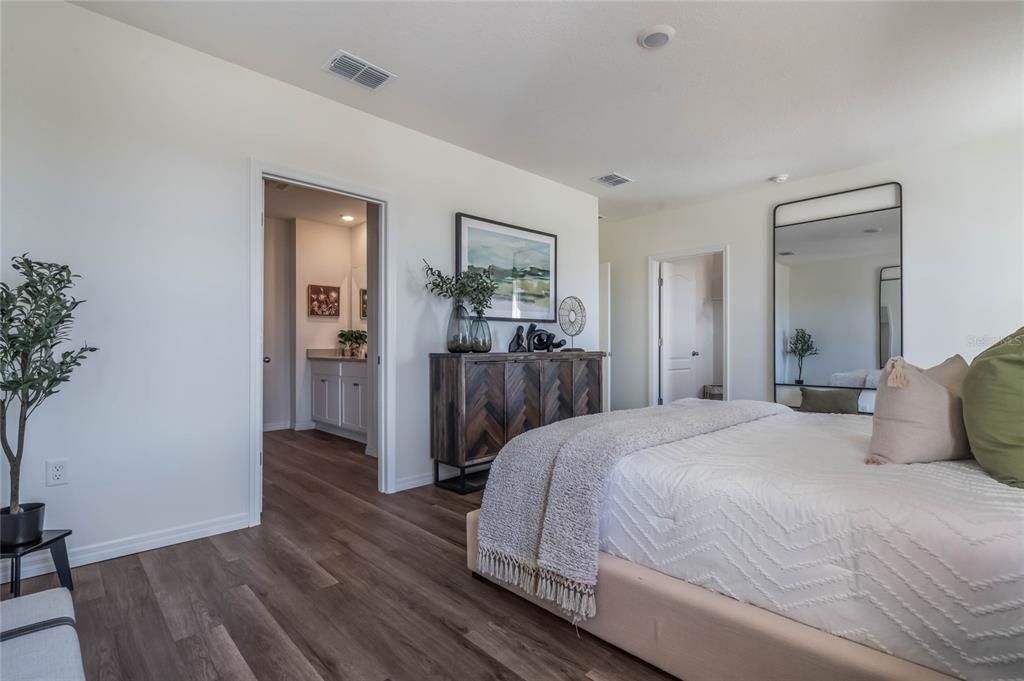 En Venta: $391,990 (5 camas, 3 baños, 2447 Pies cuadrados)