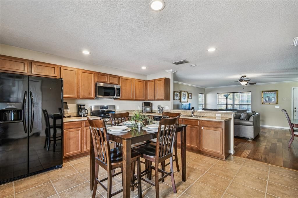 For Sale: $316,999 (3 beds, 2 baths, 1420 Square Feet)