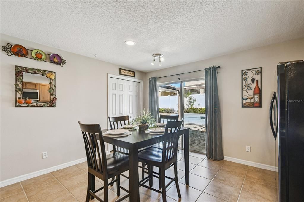 For Sale: $316,999 (3 beds, 2 baths, 1420 Square Feet)