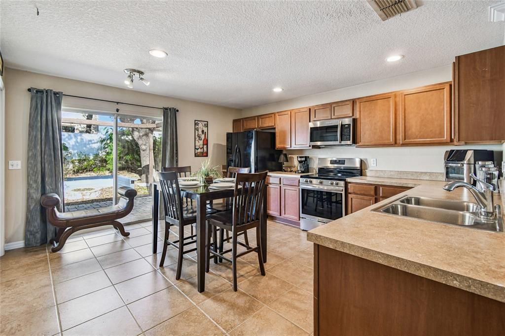 For Sale: $316,999 (3 beds, 2 baths, 1420 Square Feet)