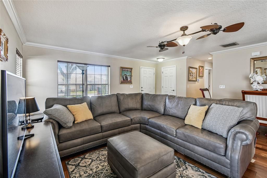 For Sale: $316,999 (3 beds, 2 baths, 1420 Square Feet)