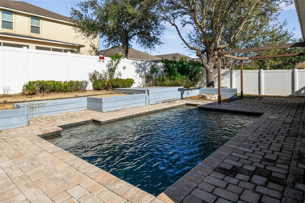 For Sale: $316,999 (3 beds, 2 baths, 1420 Square Feet)