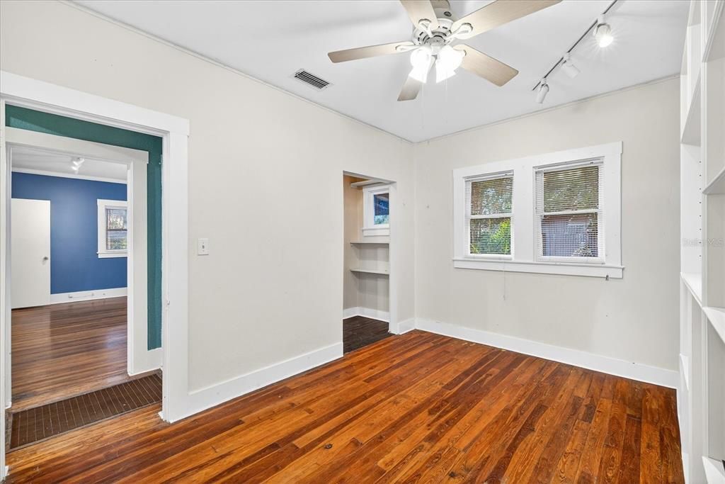 For Sale: $375,000 (2 beds, 0 baths, 1970 Square Feet)