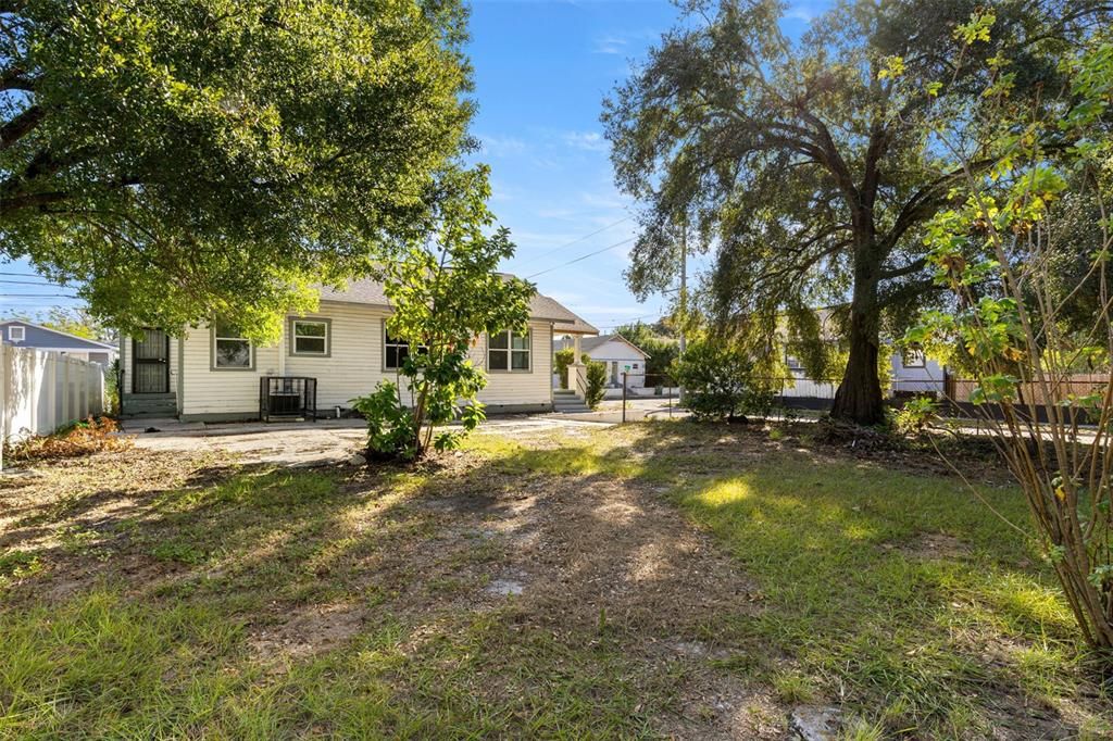 待售: $249,900 (2 贝兹, 1 浴室, 1180 平方英尺)