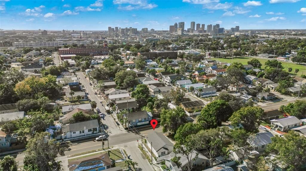 待售: $249,900 (2 贝兹, 1 浴室, 1180 平方英尺)