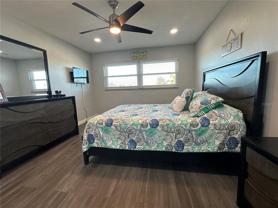 For Rent: $2,500 (2 beds, 2 baths, 1335 Square Feet)