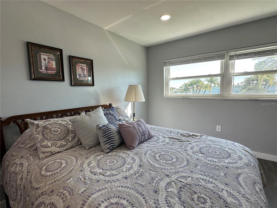 For Rent: $2,500 (2 beds, 2 baths, 1335 Square Feet)