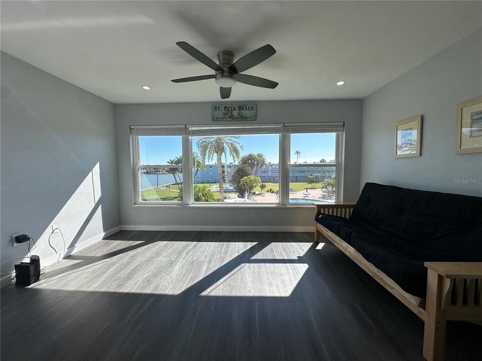 For Rent: $2,500 (2 beds, 2 baths, 1335 Square Feet)