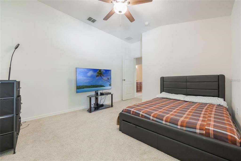 На продажу: $475,900 (3 спален, 2 ванн, 2193 Квадратных фут)