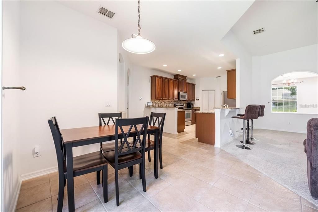 На продажу: $475,900 (3 спален, 2 ванн, 2193 Квадратных фут)