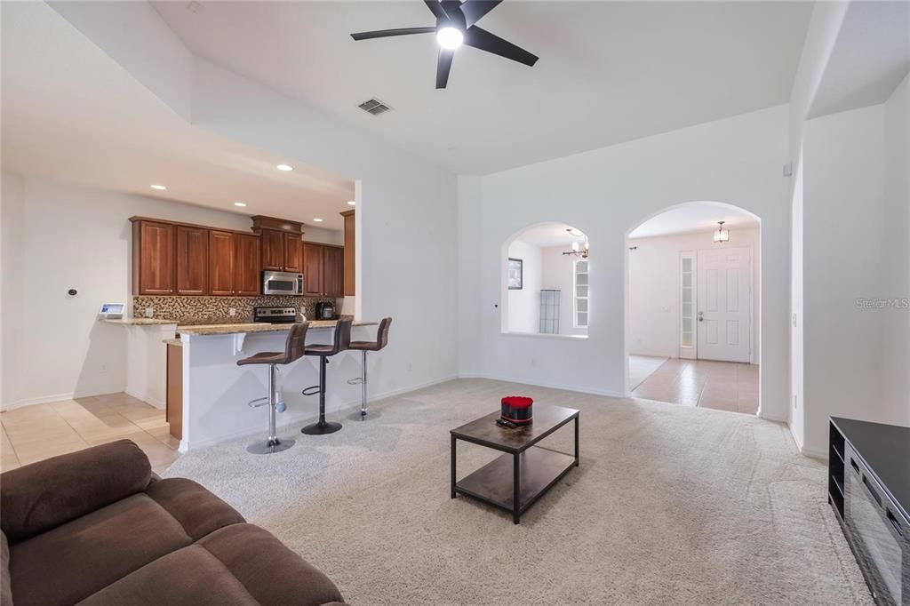 На продажу: $475,900 (3 спален, 2 ванн, 2193 Квадратных фут)