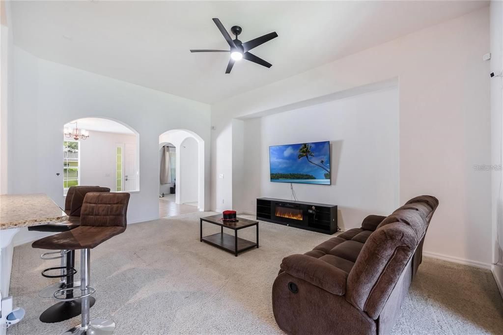 На продажу: $475,900 (3 спален, 2 ванн, 2193 Квадратных фут)