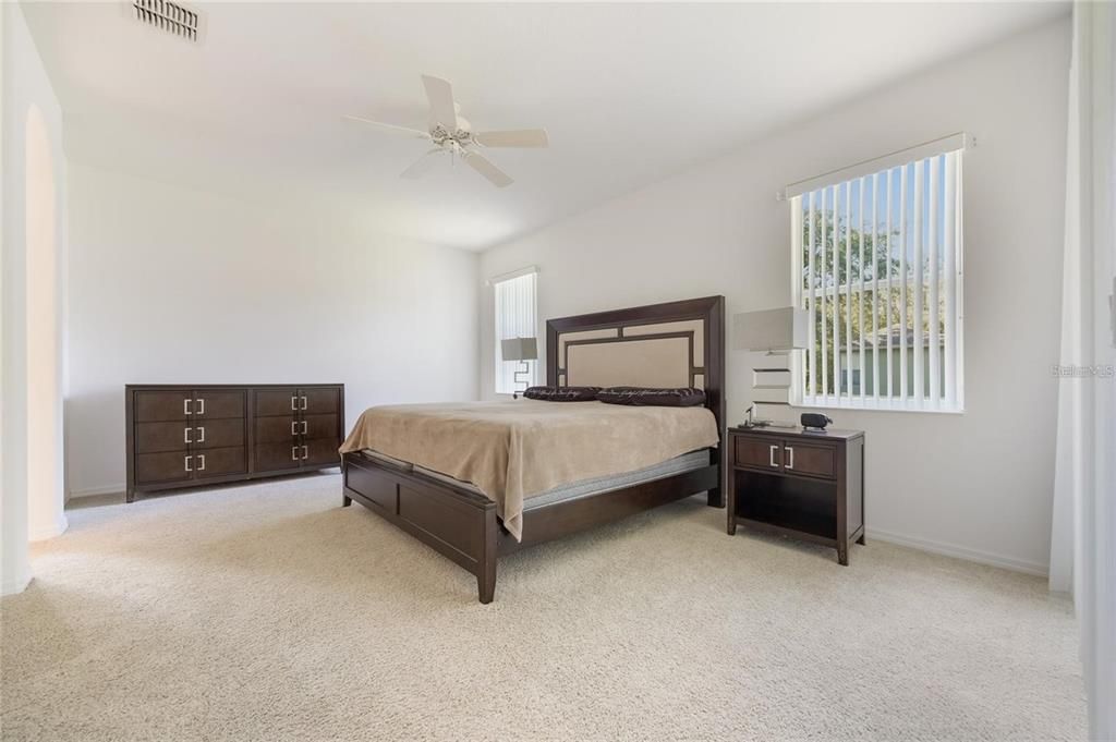 На продажу: $475,900 (3 спален, 2 ванн, 2193 Квадратных фут)