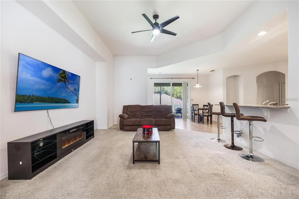 На продажу: $475,900 (3 спален, 2 ванн, 2193 Квадратных фут)