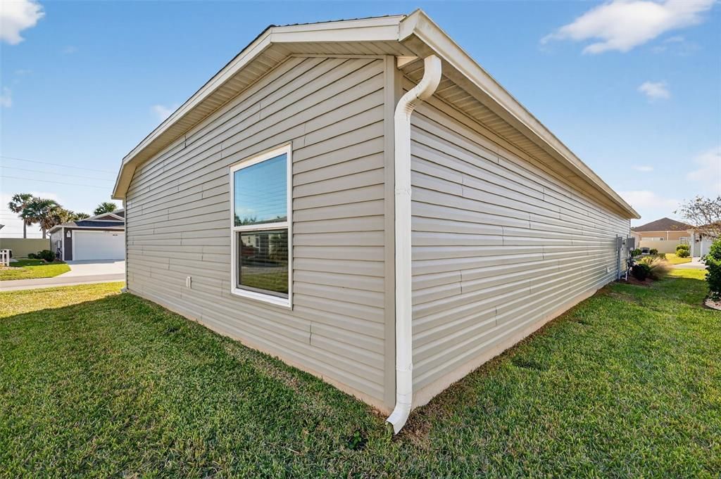 На продажу: $285,000 (2 спален, 2 ванн, 1240 Квадратных фут)