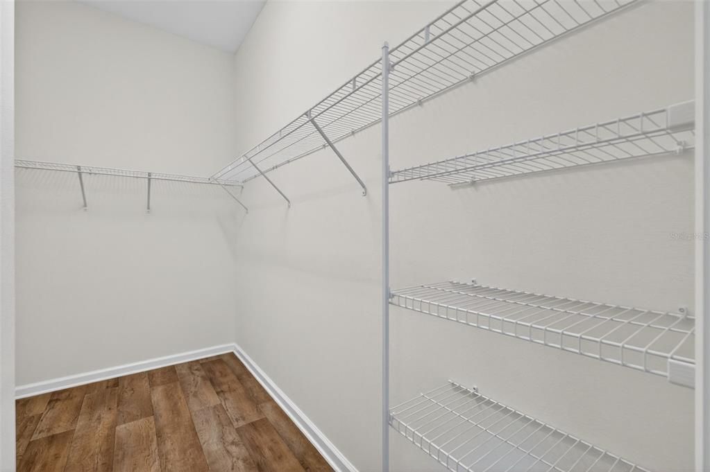 На продажу: $285,000 (2 спален, 2 ванн, 1240 Квадратных фут)